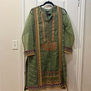 Elegant Green Embroidered Kurta